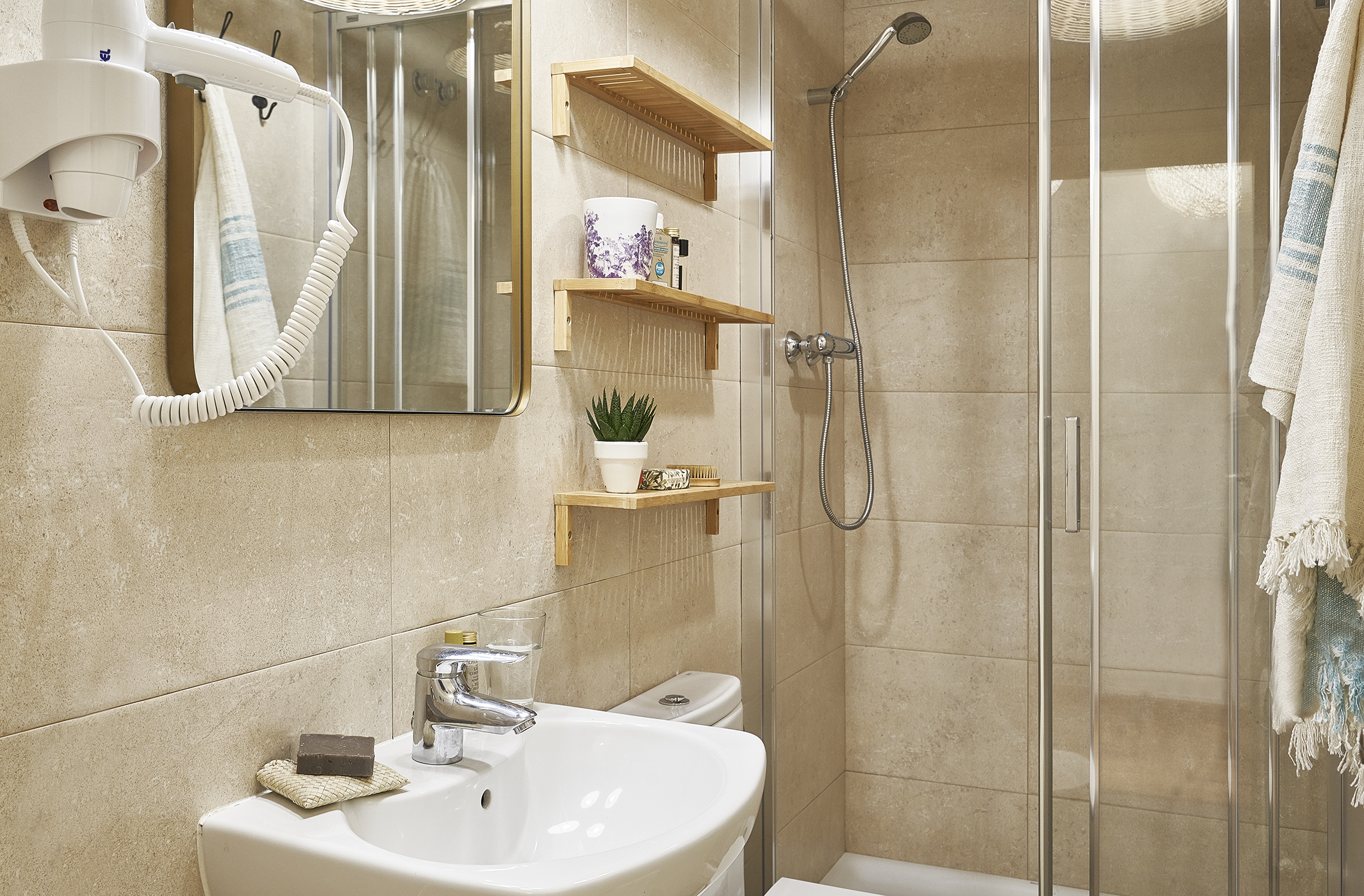 هتل Apartments Barcelona Station بارسلونا