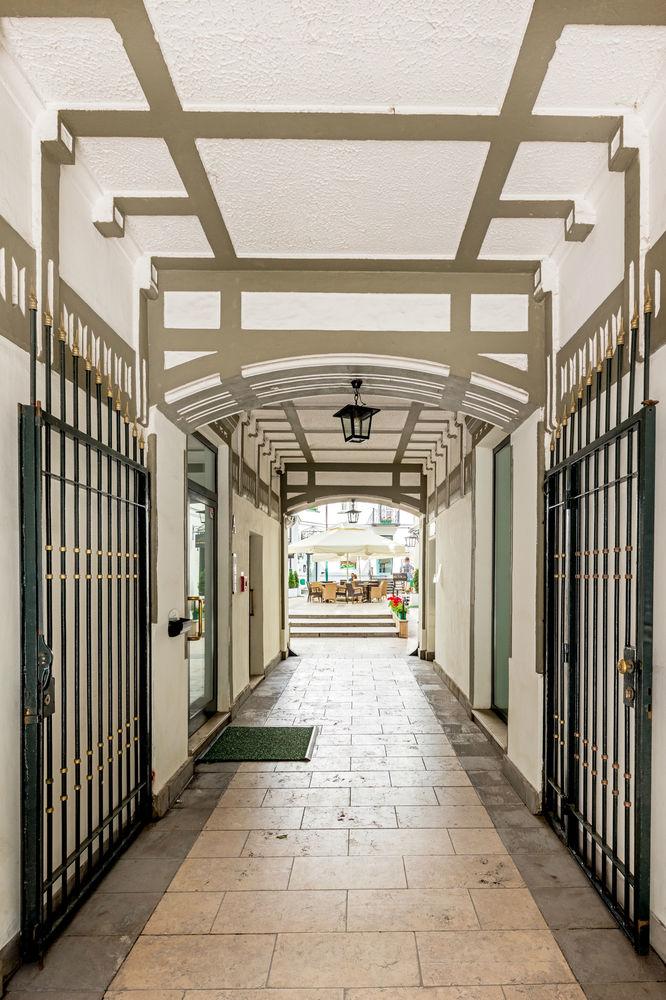 هتل Residence St. Andrew's Palace ورشو