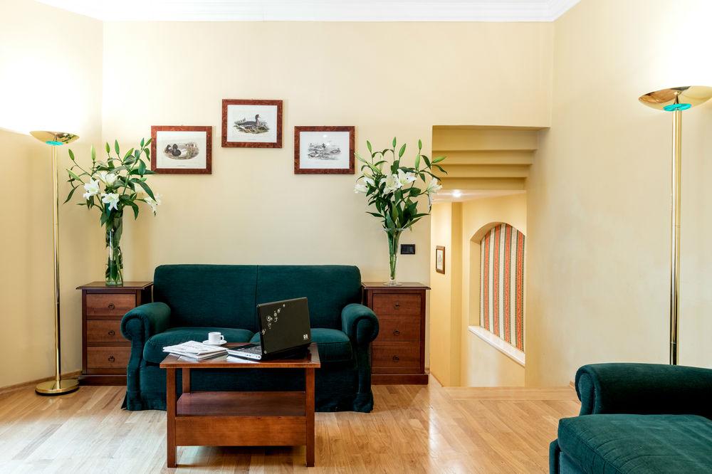 هتل Residence St. Andrew's Palace ورشو