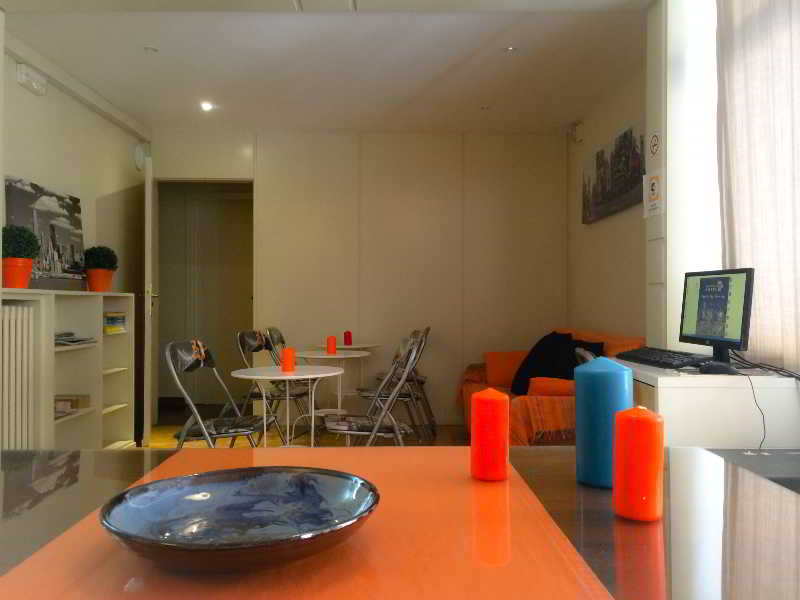 هتل Barcelona City Street Hostal بارسلونا