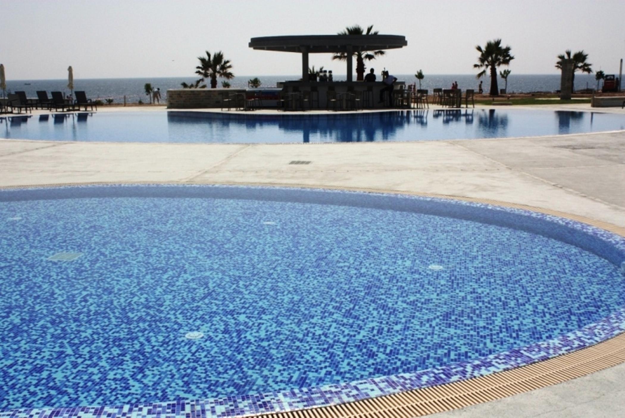 هتل Amphora Hotel & Suites Paphos