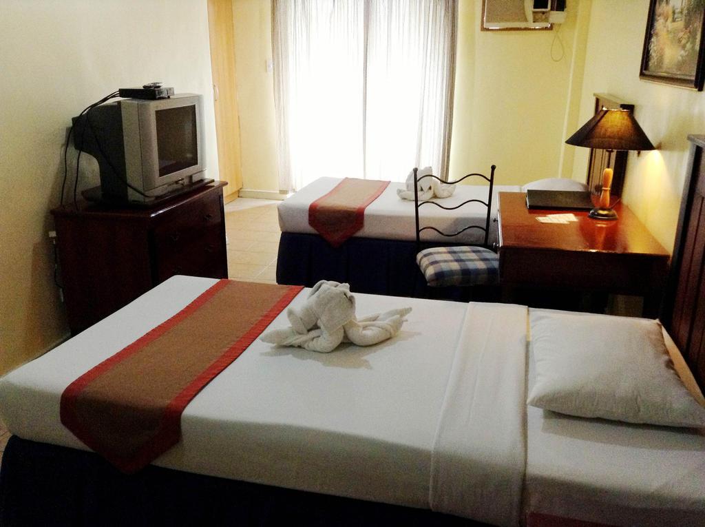 هتل Crown Regency Residence Davao