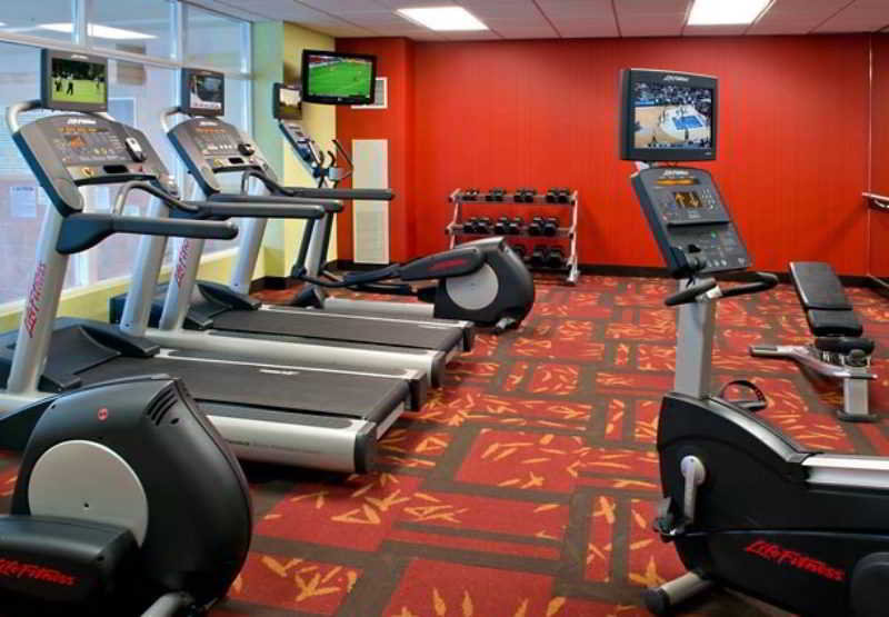 هتل Courtyard Niagara Falls آبشار نیاگارا