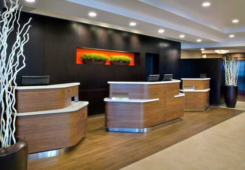 هتل Courtyard Niagara Falls آبشار نیاگارا