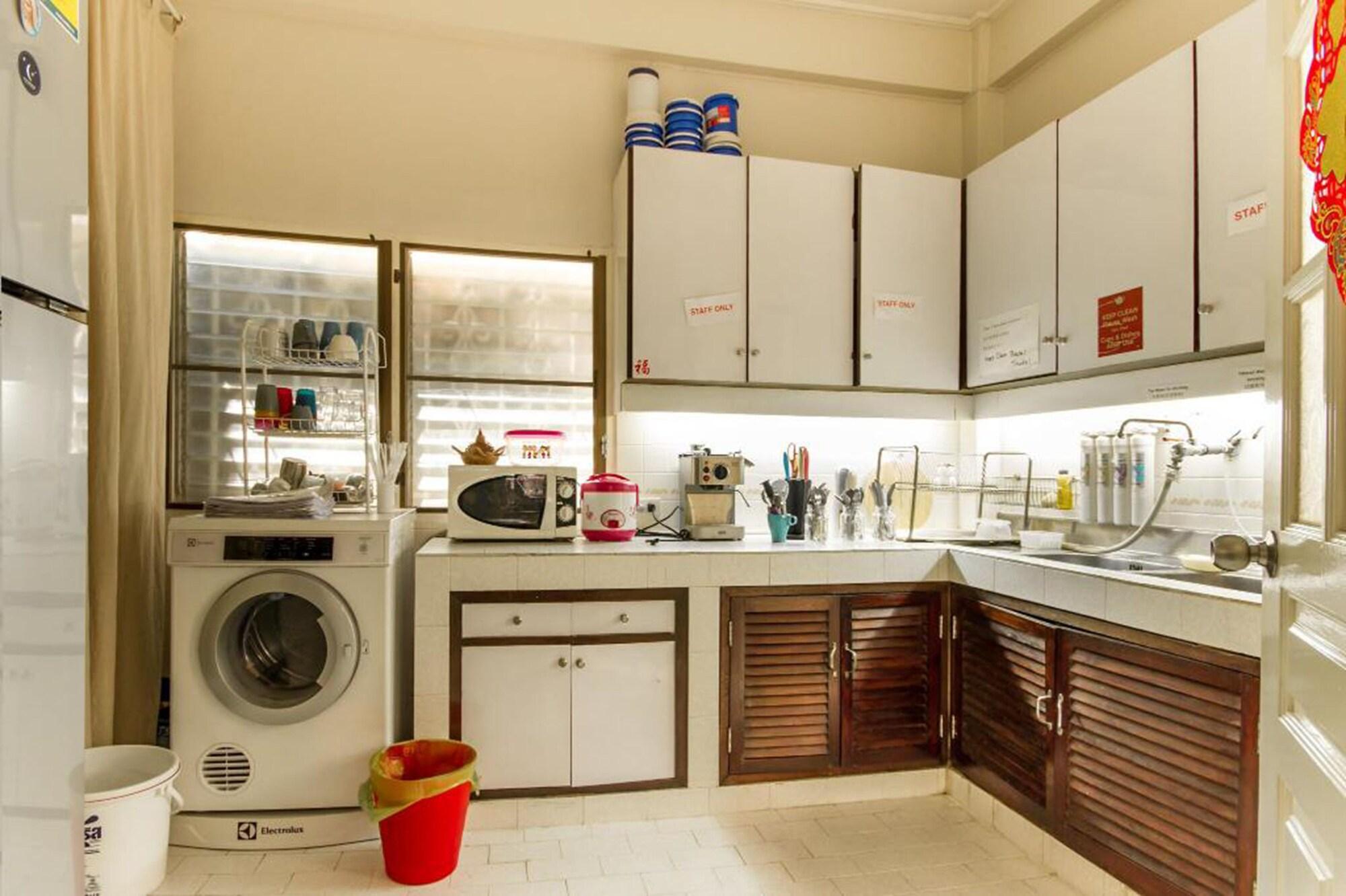 هتل Fu House Hostel بانگکوک