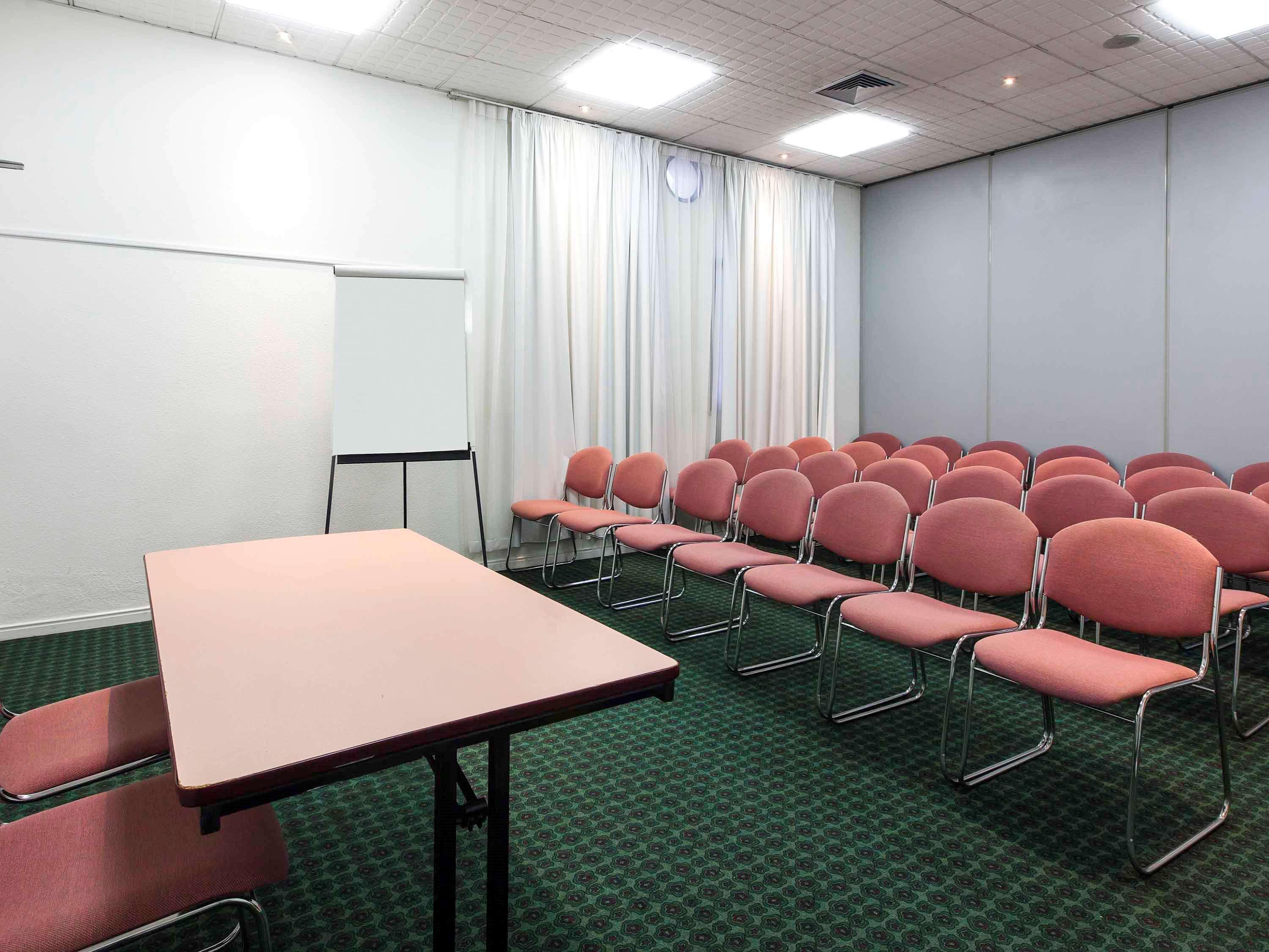 هتل Hotel ibis Faro Algarve فارو