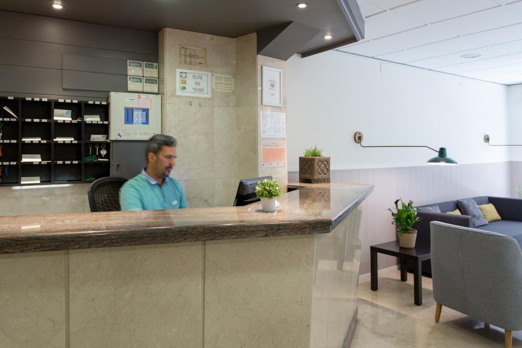 هتل Opera Ramblas Hostal بارسلونا