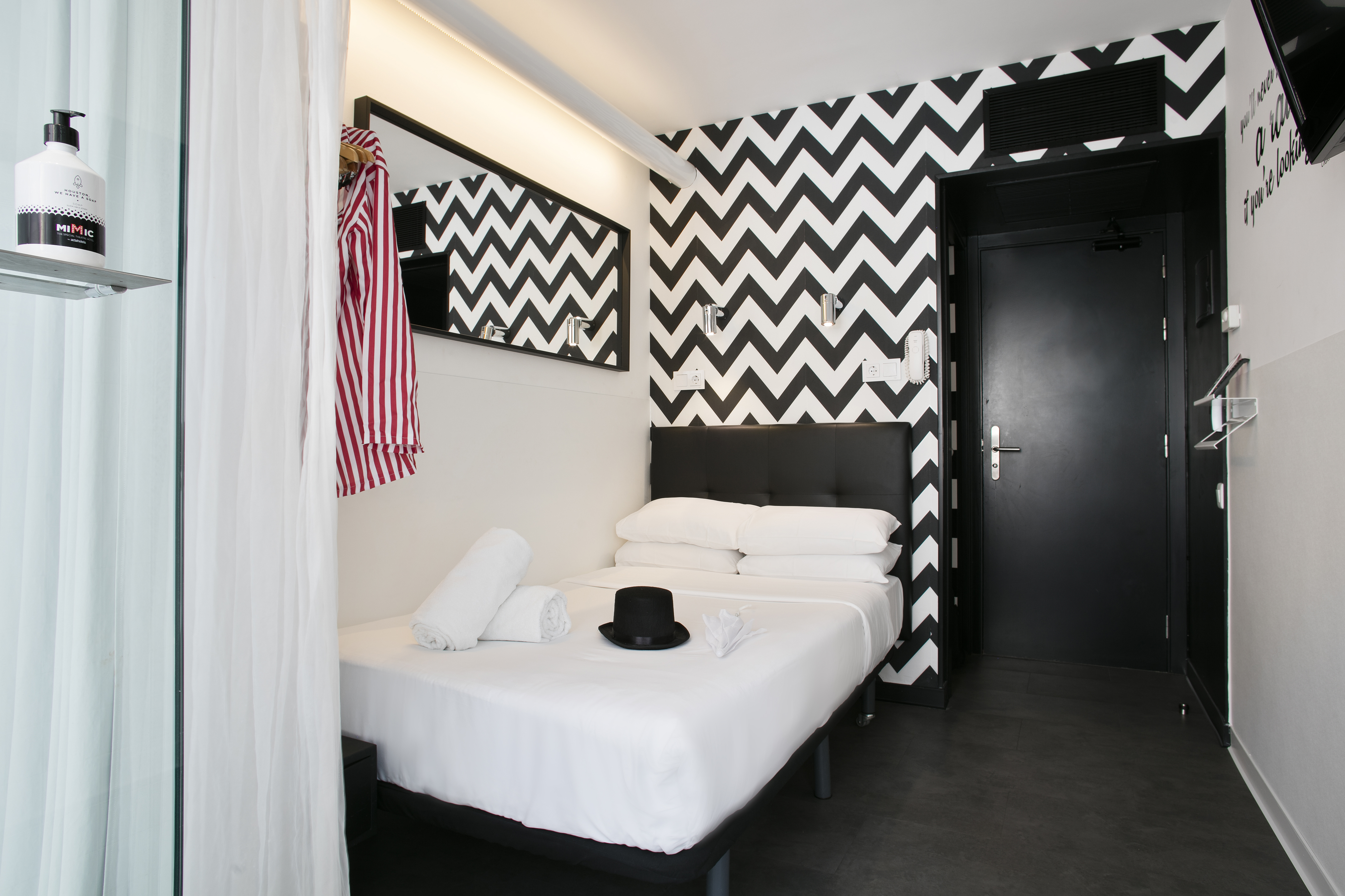 Alibaba https://cdn.alibaba.ir/ostorage/hotel/images/AA3B3301/91A26BF877407DC73BE56C039BF5B593.jpg