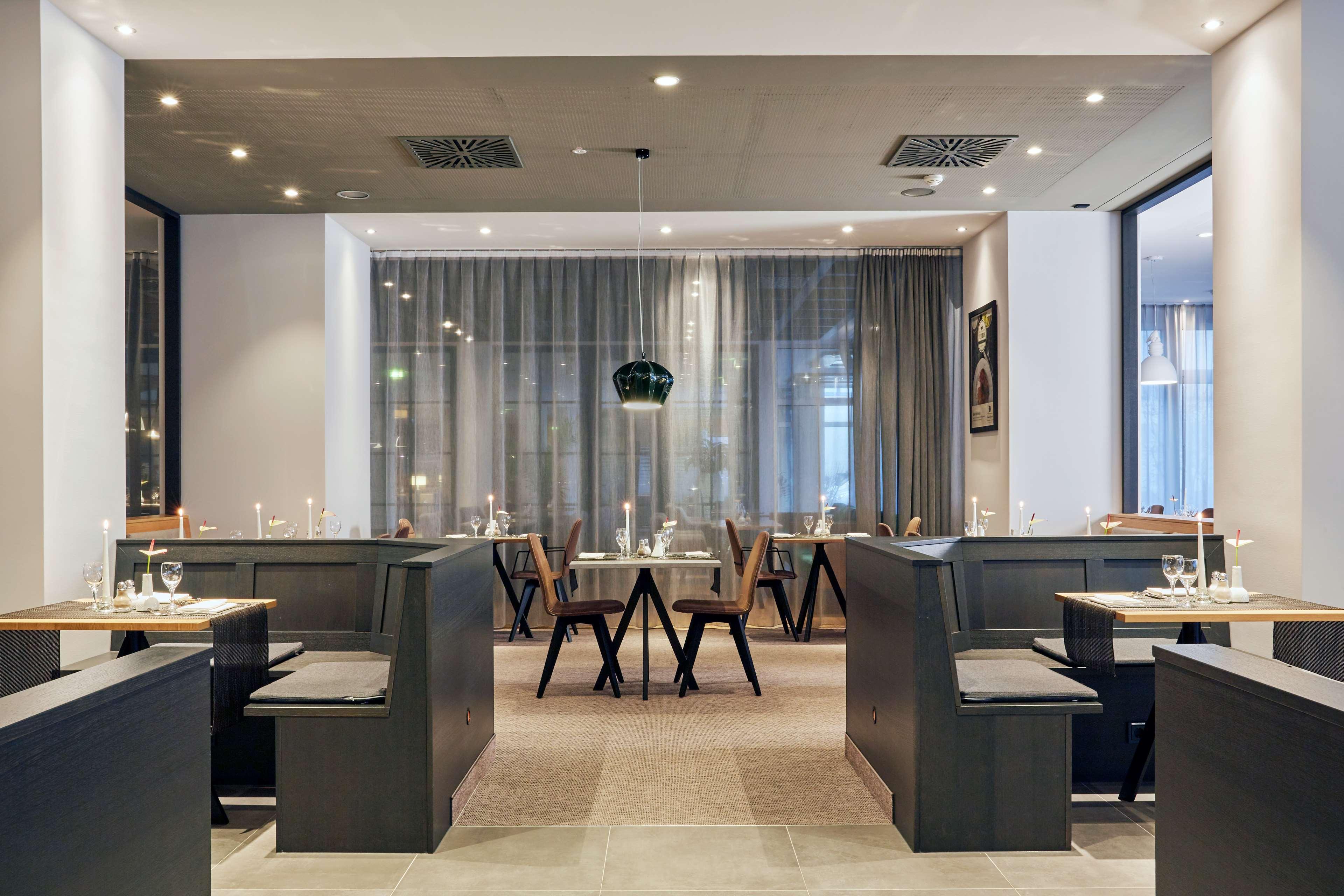 هتل H4 Hotel Leipizig Leipzig