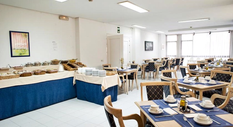 هتل Hotel El Faro Marbella Marbella