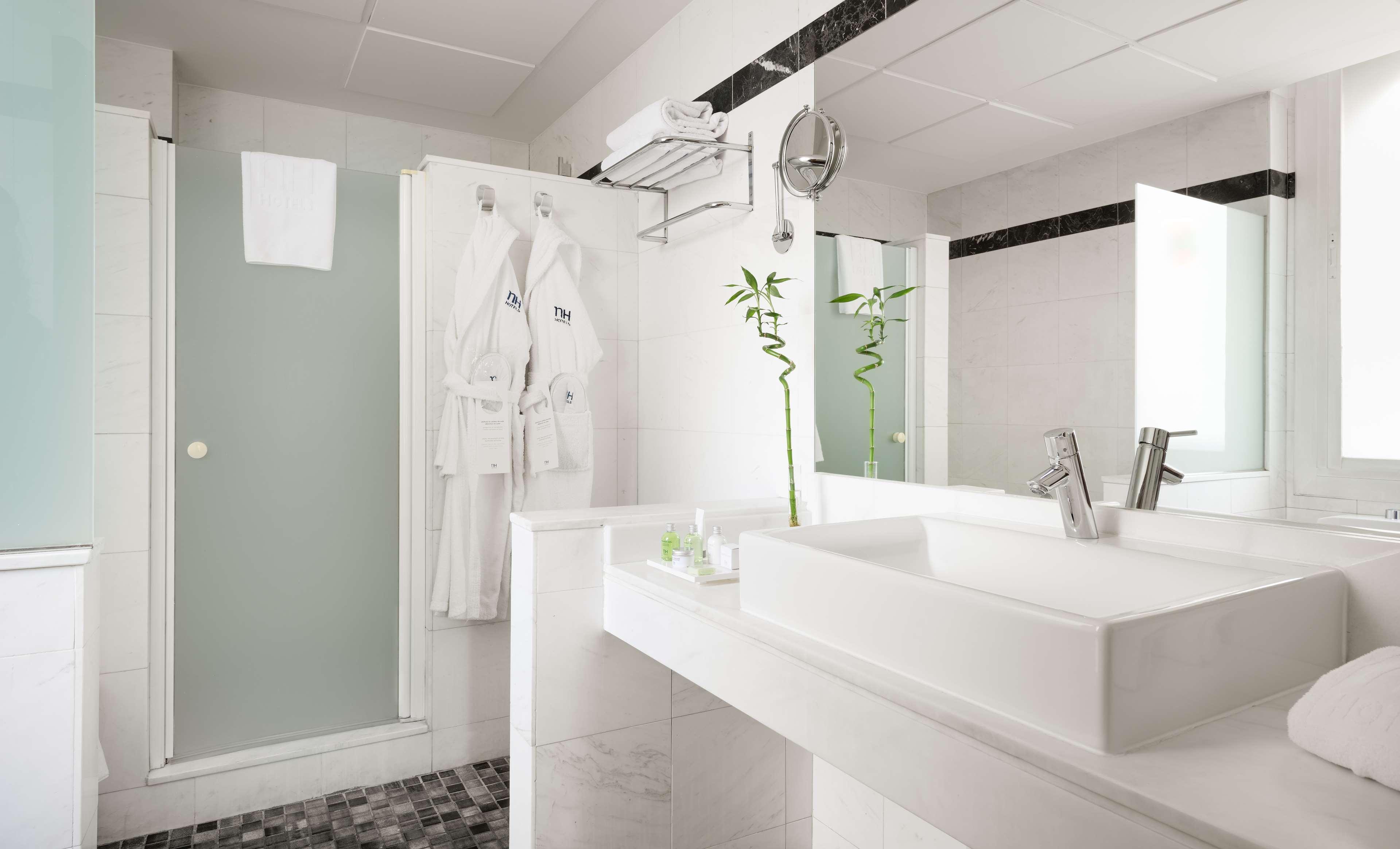 هتل NH Madrid Alonso Martínez مادرید