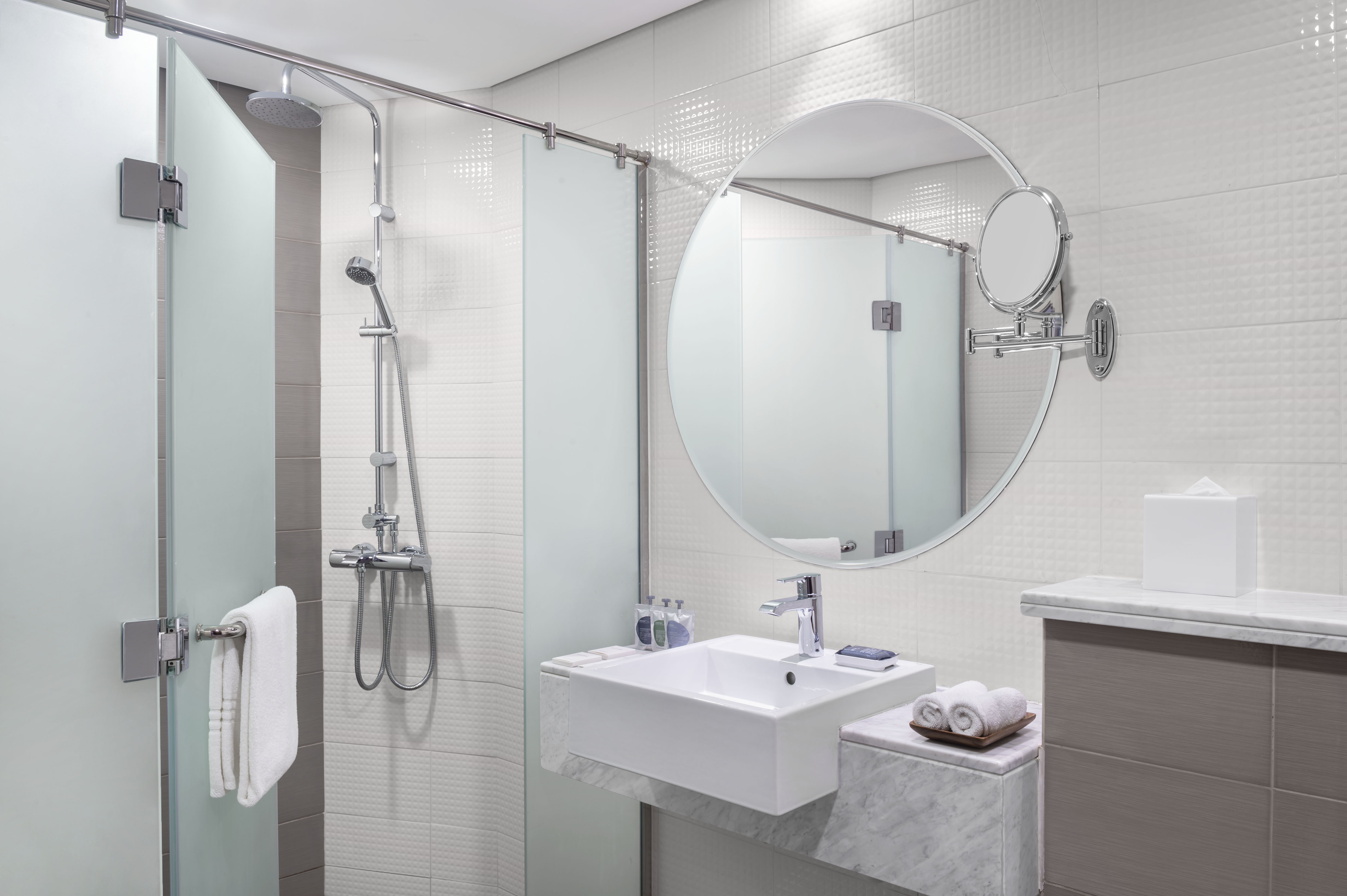 هتل LEVA Hotel, Mazaya Centre دبی
