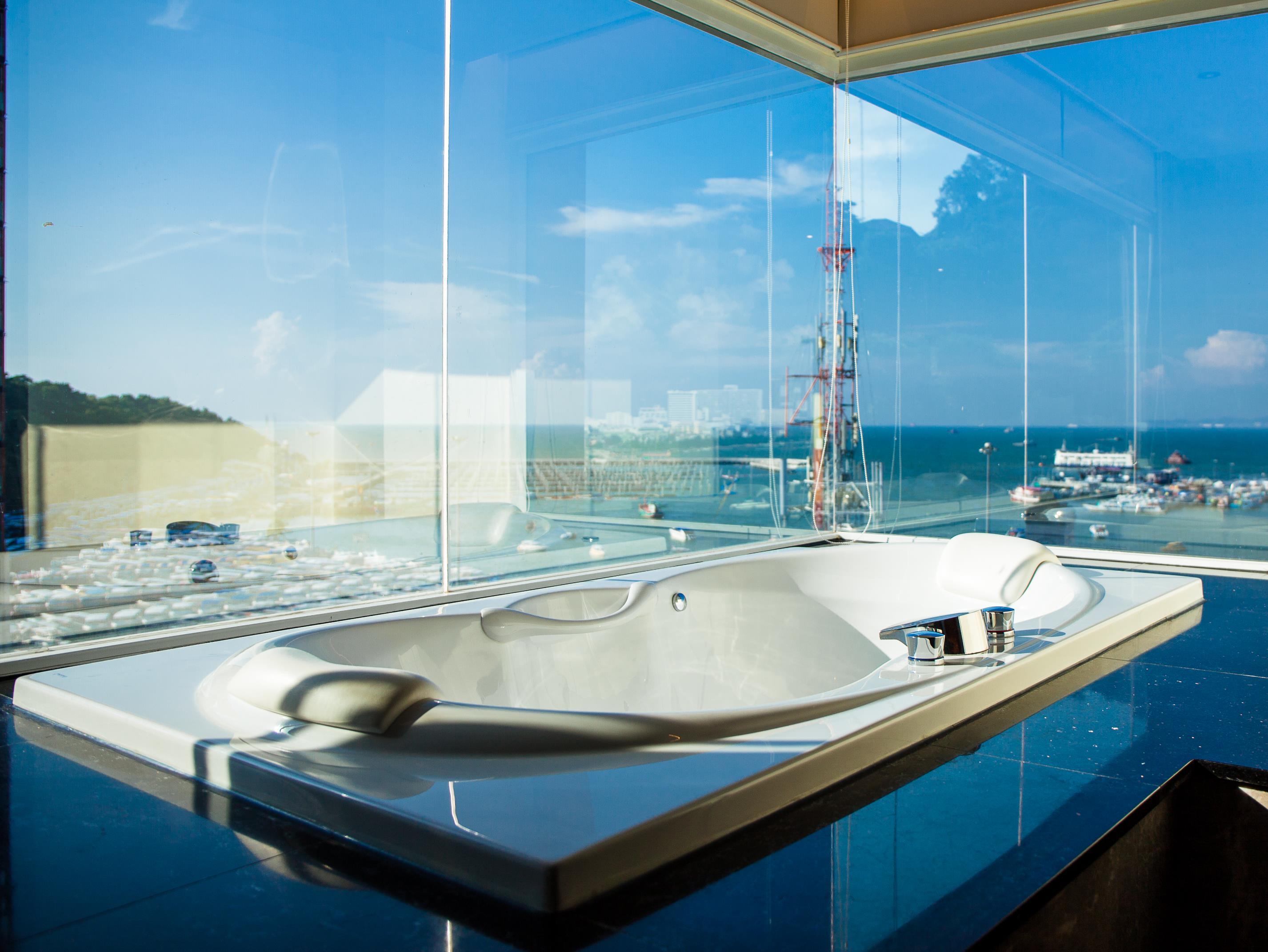 هتل Balihai Bay Hotel پاتایا