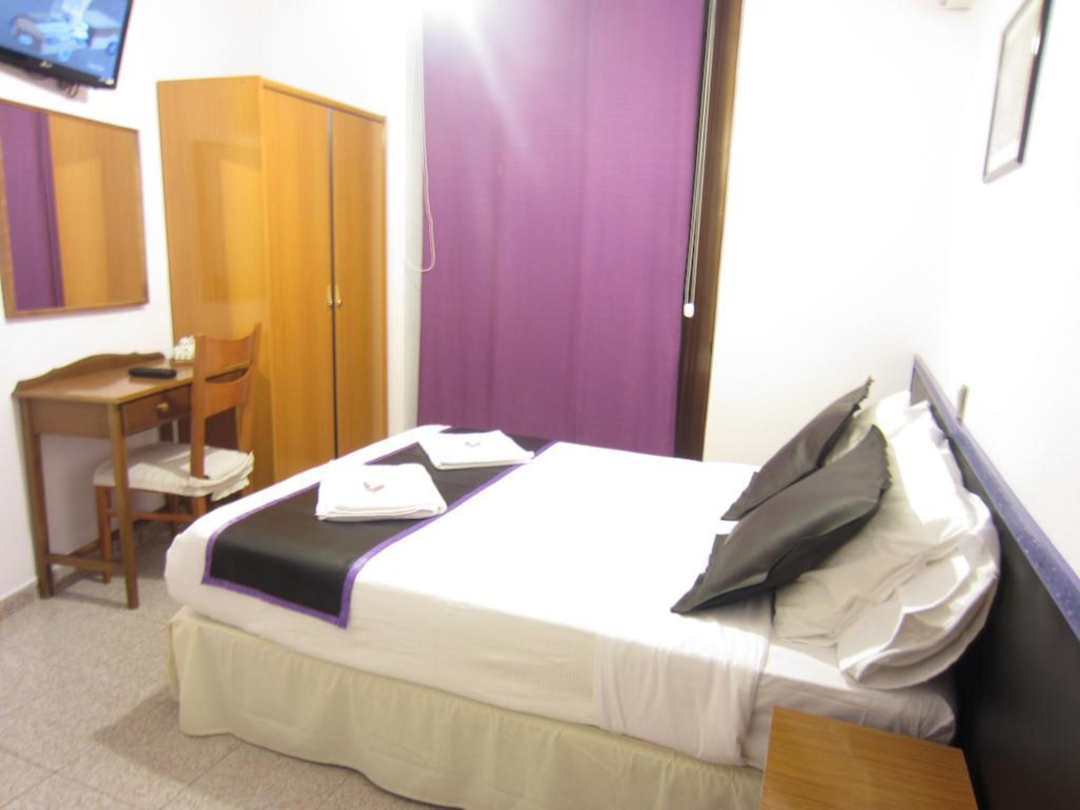 هتل C. H. Chelo de Madrid مادرید