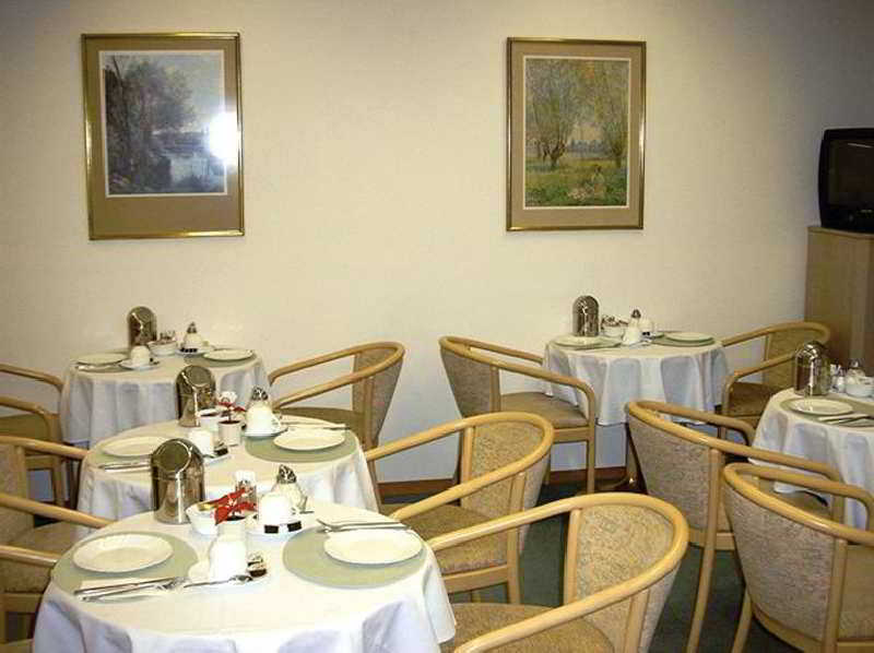 هتل Adler فرانکفورت