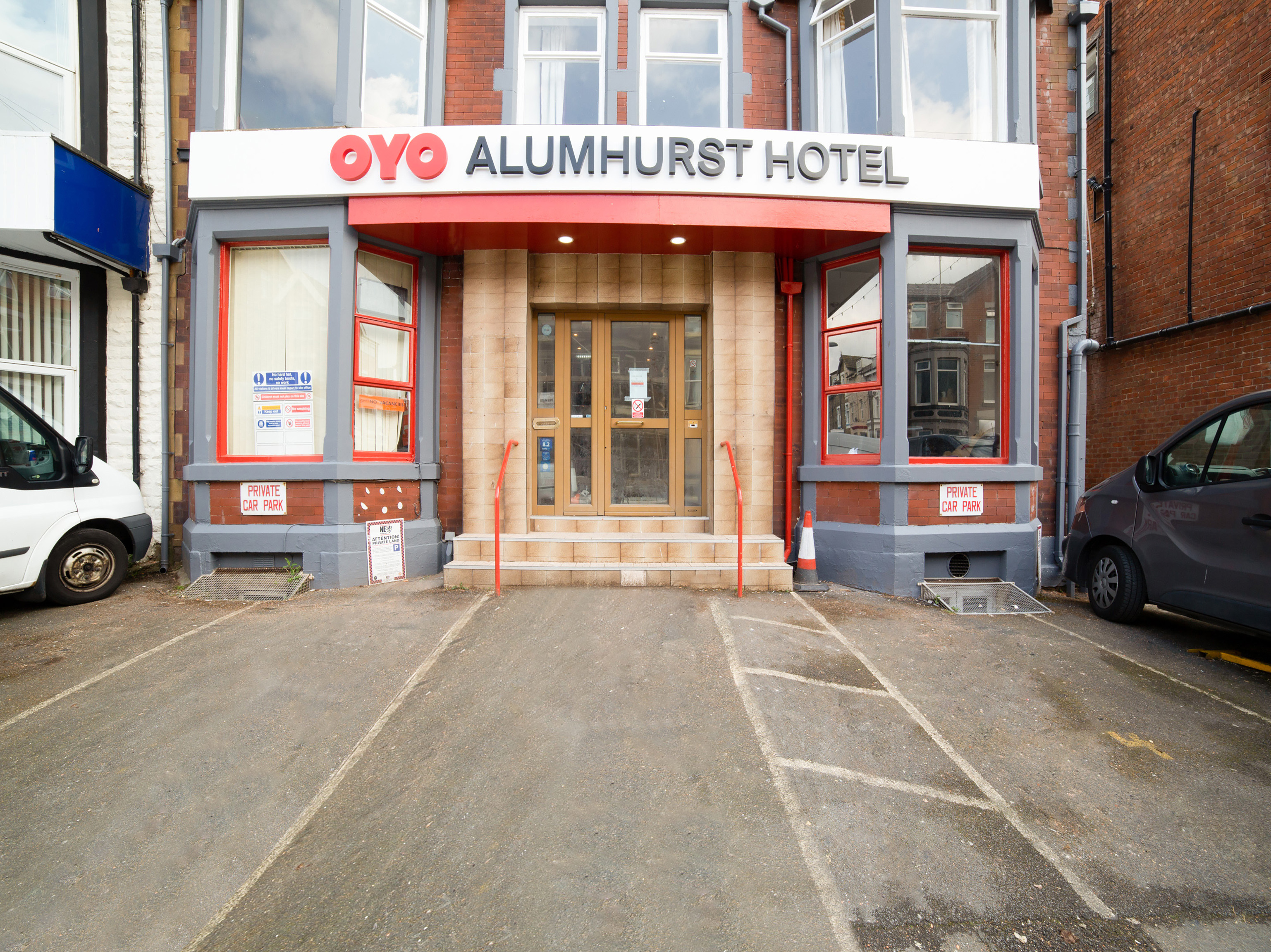 هتل Alumhurst Blackpool بلک پول