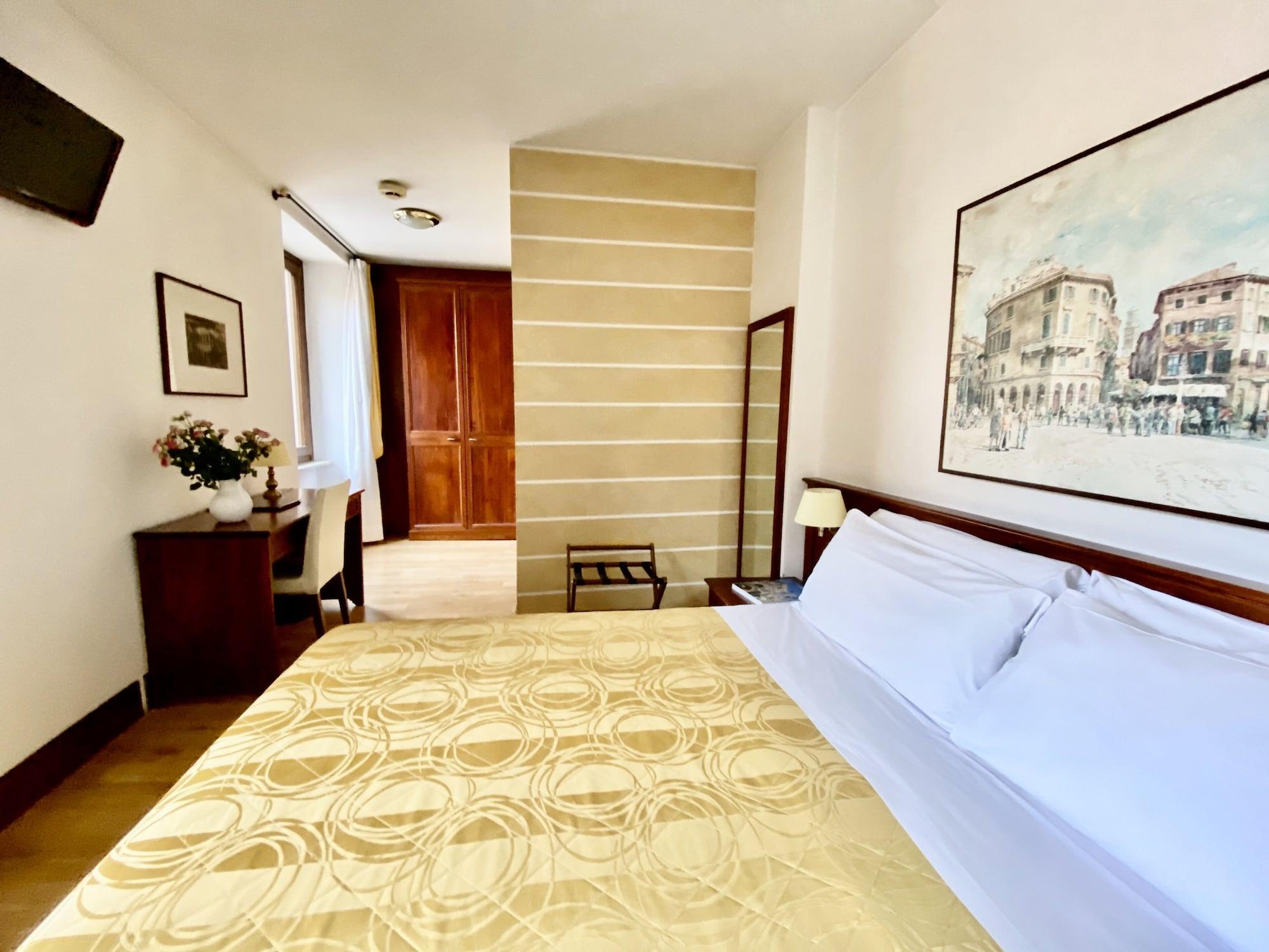 هتل Hotel Aurora ورونا