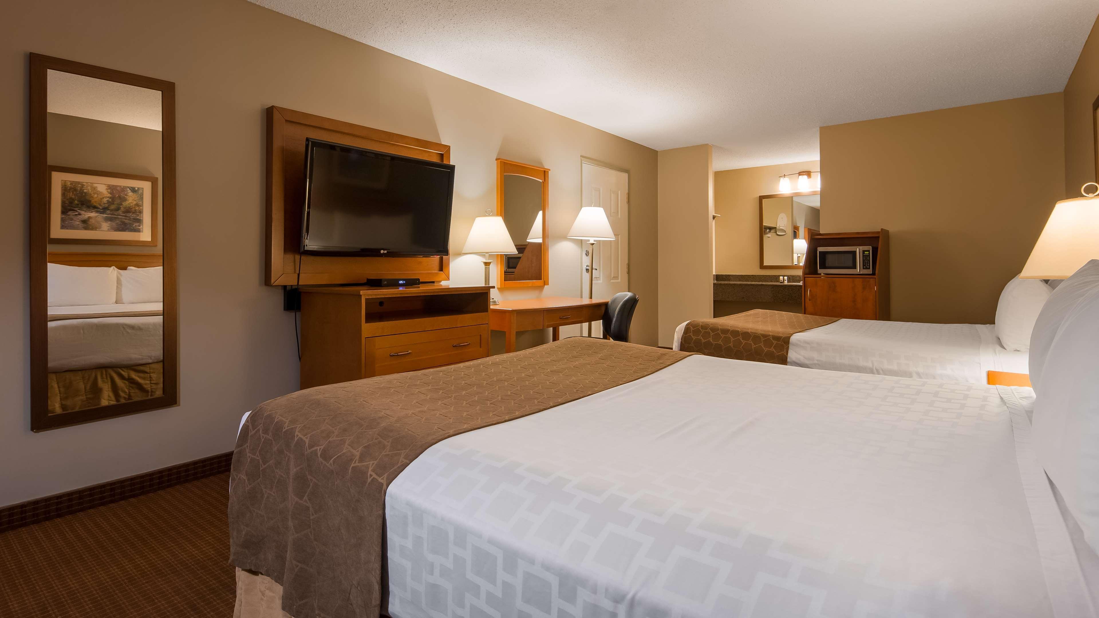 عکس های Hotel SureStay Plus Hotel By Best Western Salmon Arm