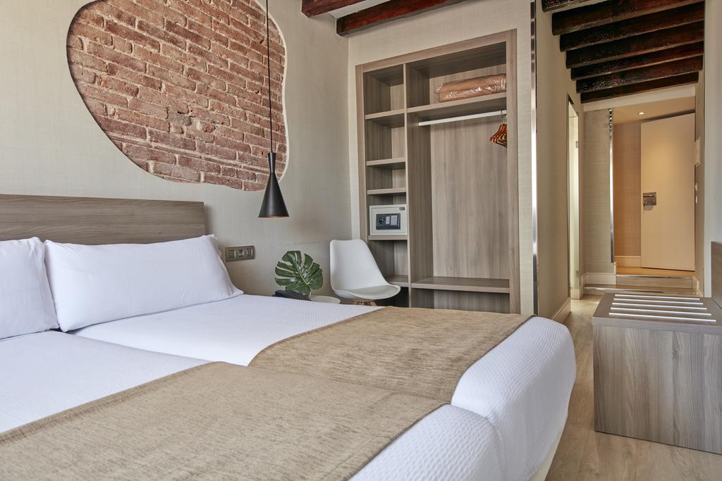 هتل Transit بارسلونا