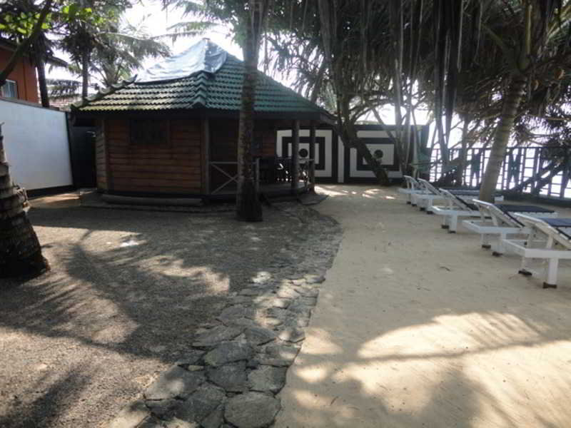 هتل Dalawella Beach Resort Unawatuna