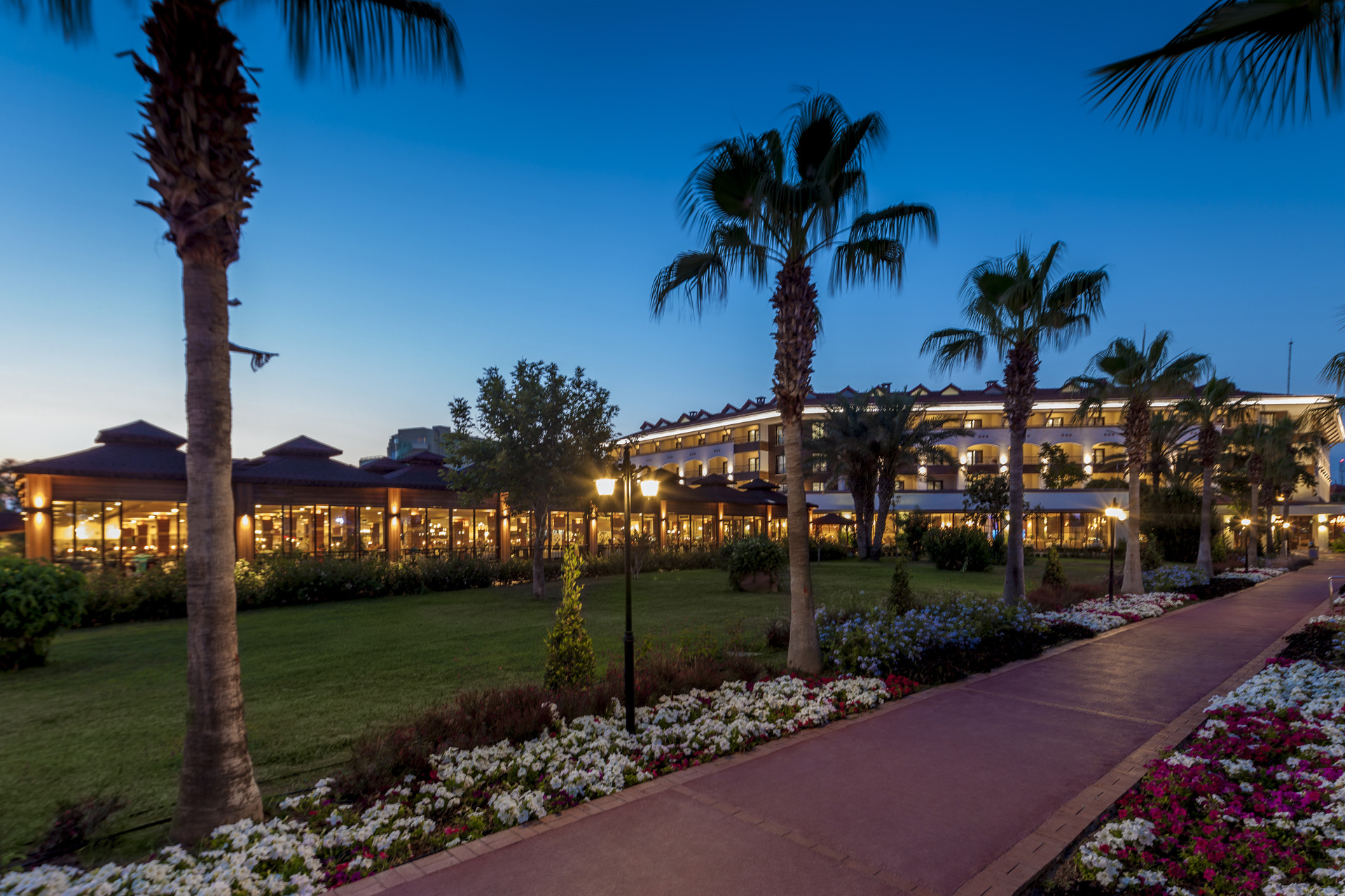 Alibaba https://cdn.alibaba.ir/ostorage/hotel/images/B0C5821A/8D5E36AC074CCB28C6497354F9032261.jpg