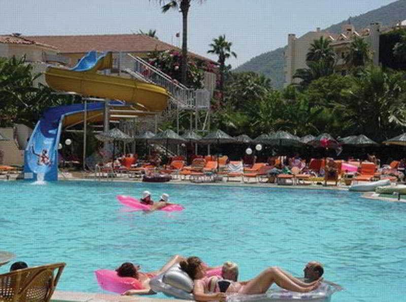 هتل Pasa Beach Hotel مارماریس