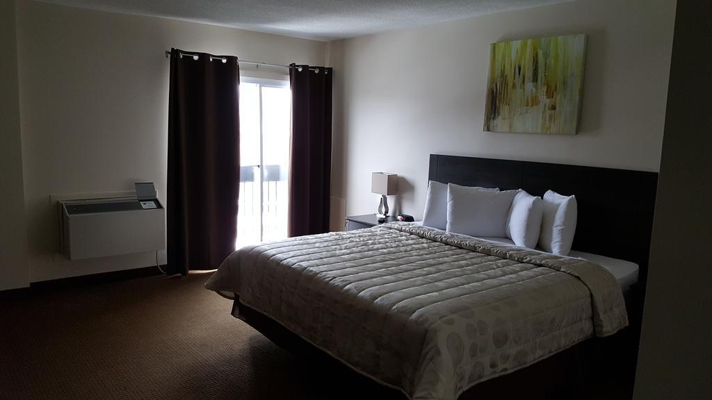 هتل Magnuson Hotel Niagara Falls آبشار نیاگارا