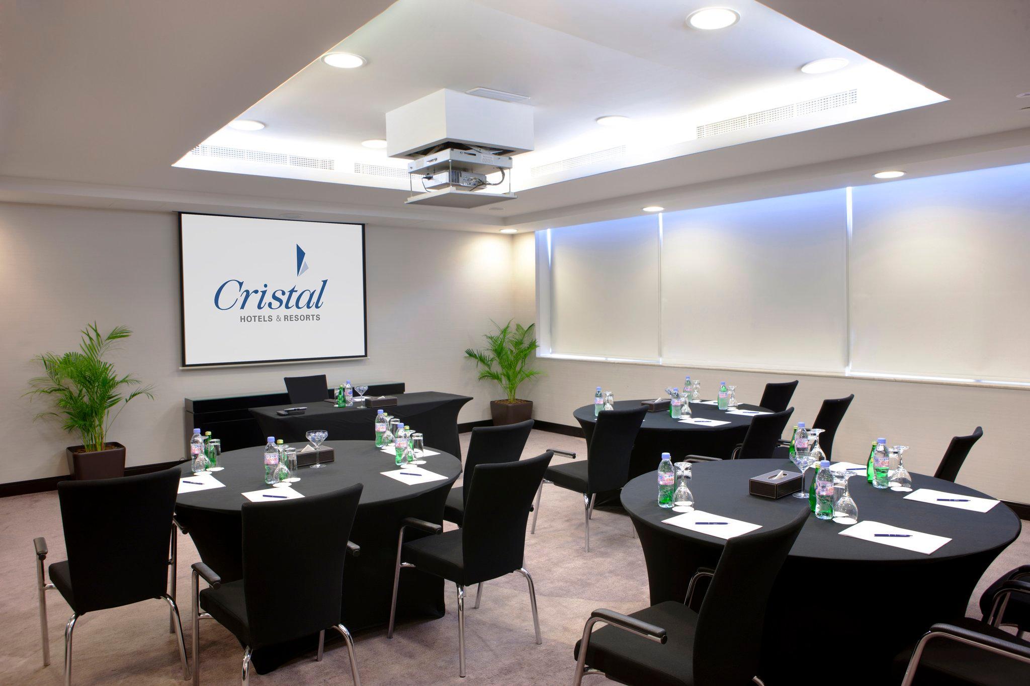 هتل Cristal Hotel Abu Dhabi ابوظبی