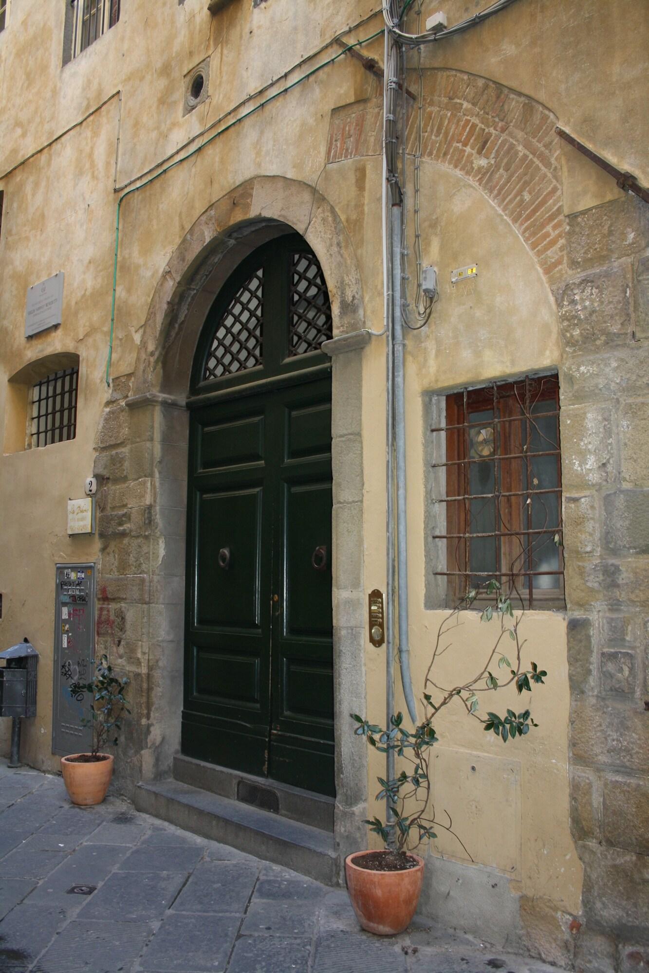 هتل B&B La Boheme لوکا