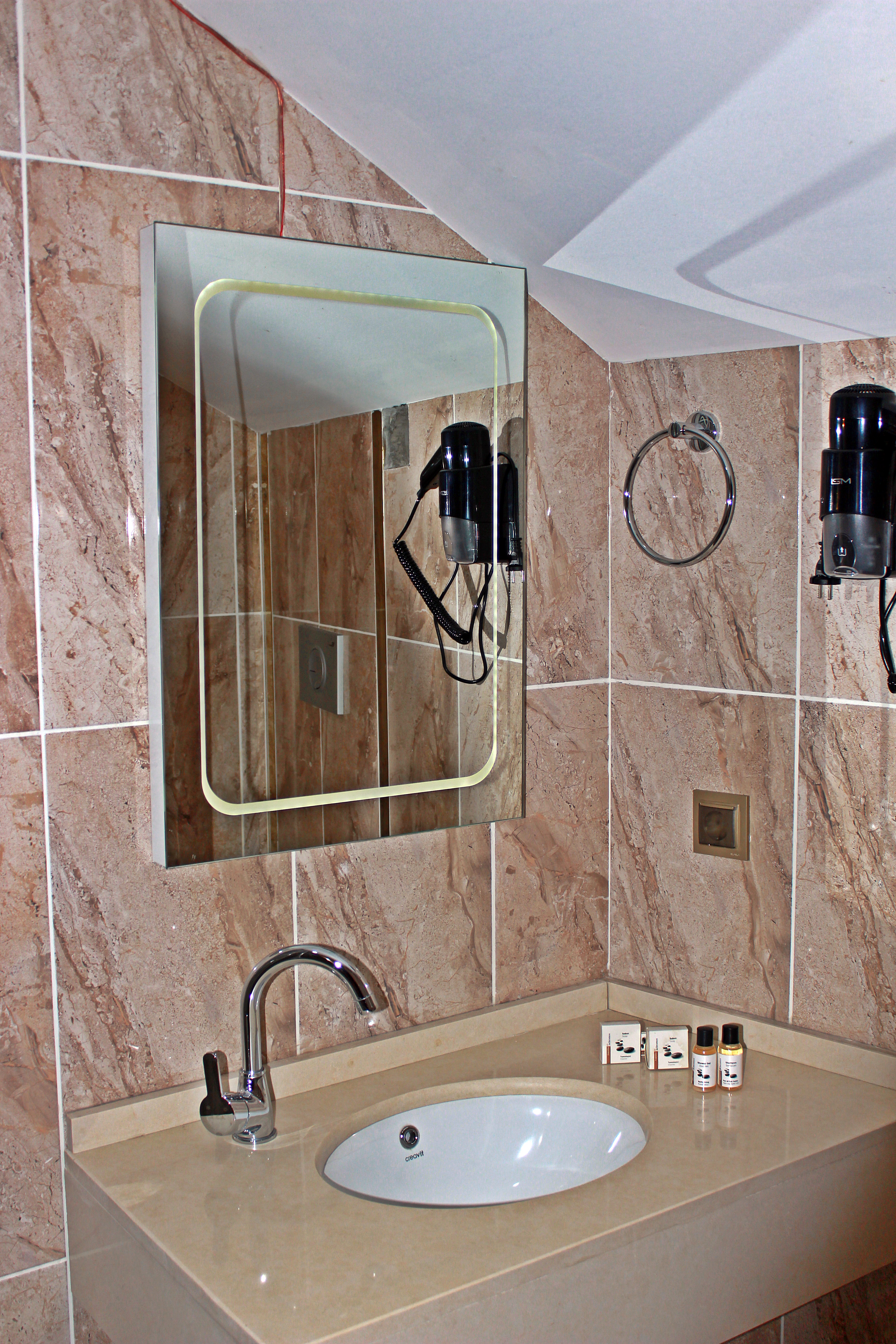 هتل Feza Otel ترابزون