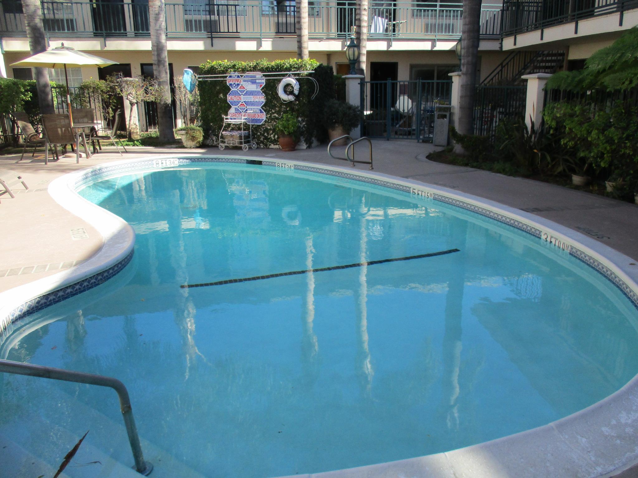 هتل Tarzana Inn Woodland Hills