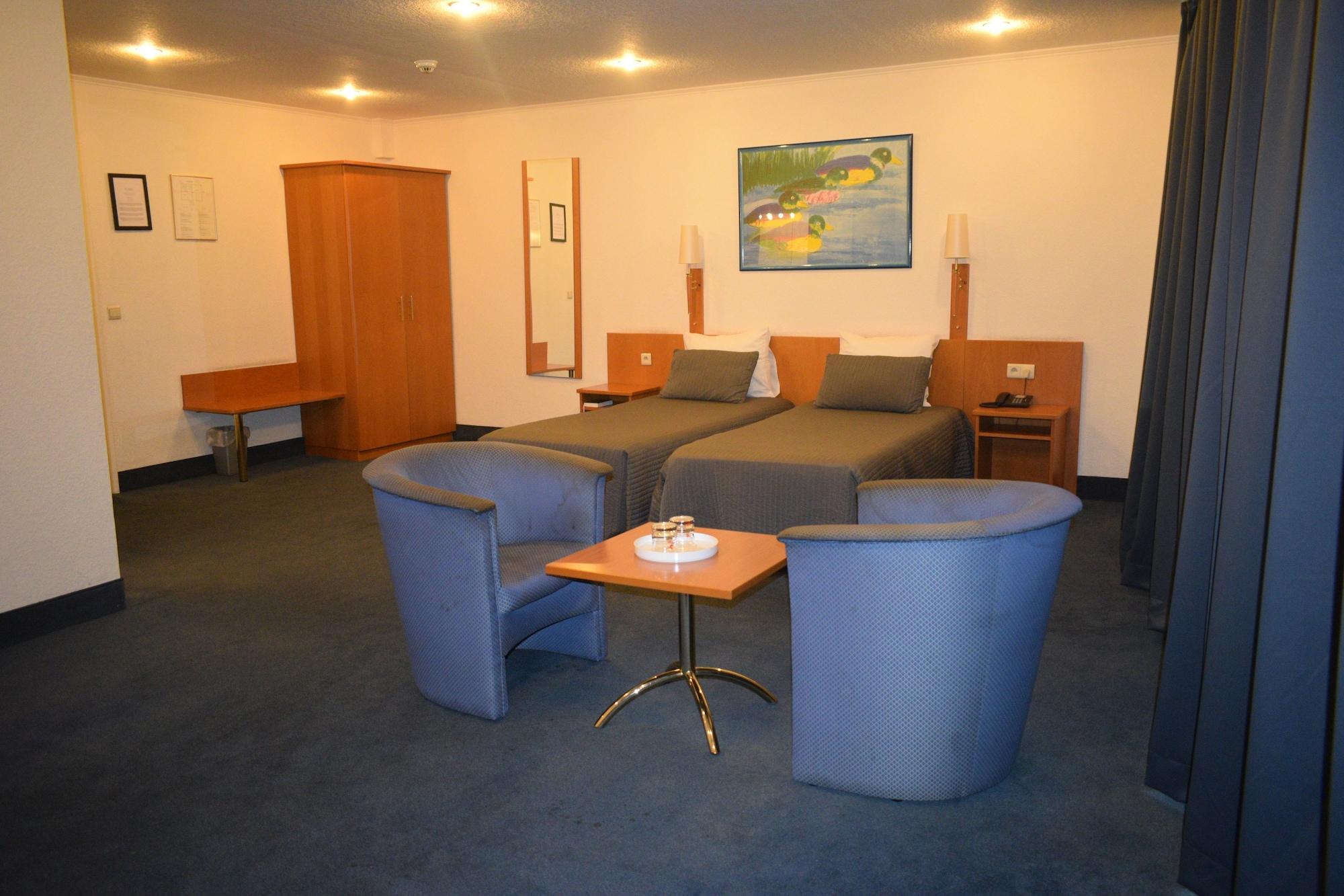 هتل Hotel Professor Leuven