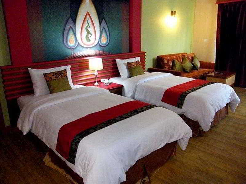 هتل The Sea Breeze Jomtien Resort Jomtien