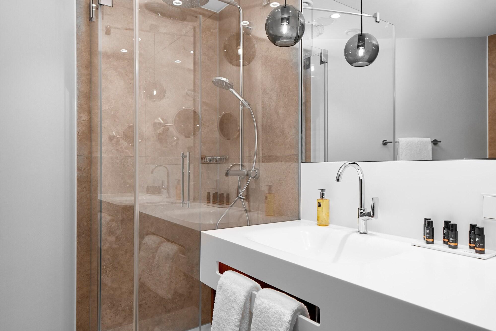 هتل Hyperion Hotel München مونیخ