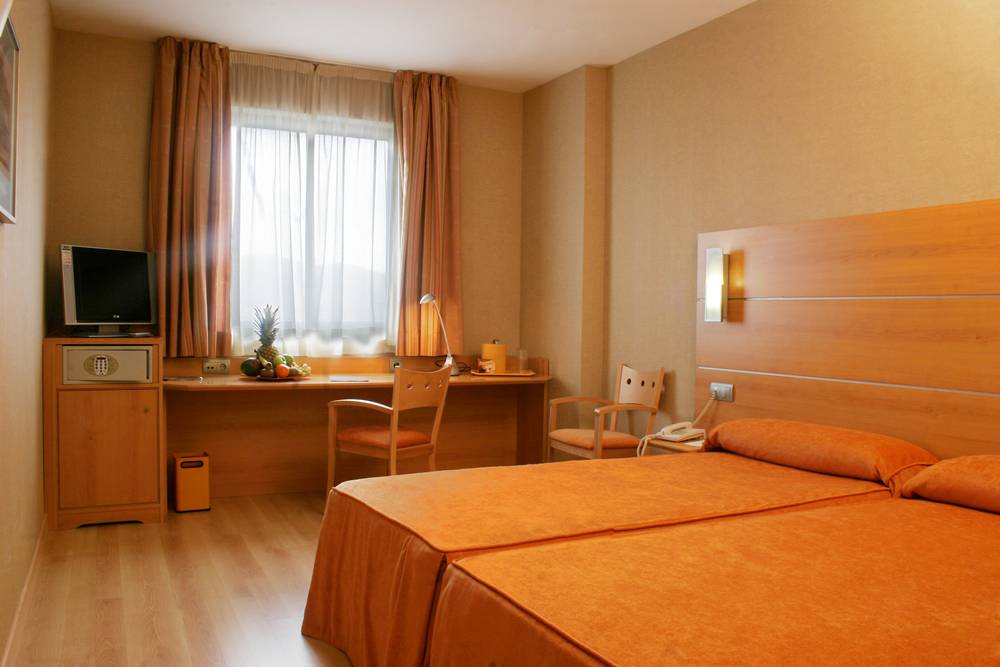 هتل Posadas de España Malaga مالاگا