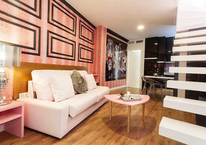 هتل Apartamentos Picasso Suites Málaga مالاگا