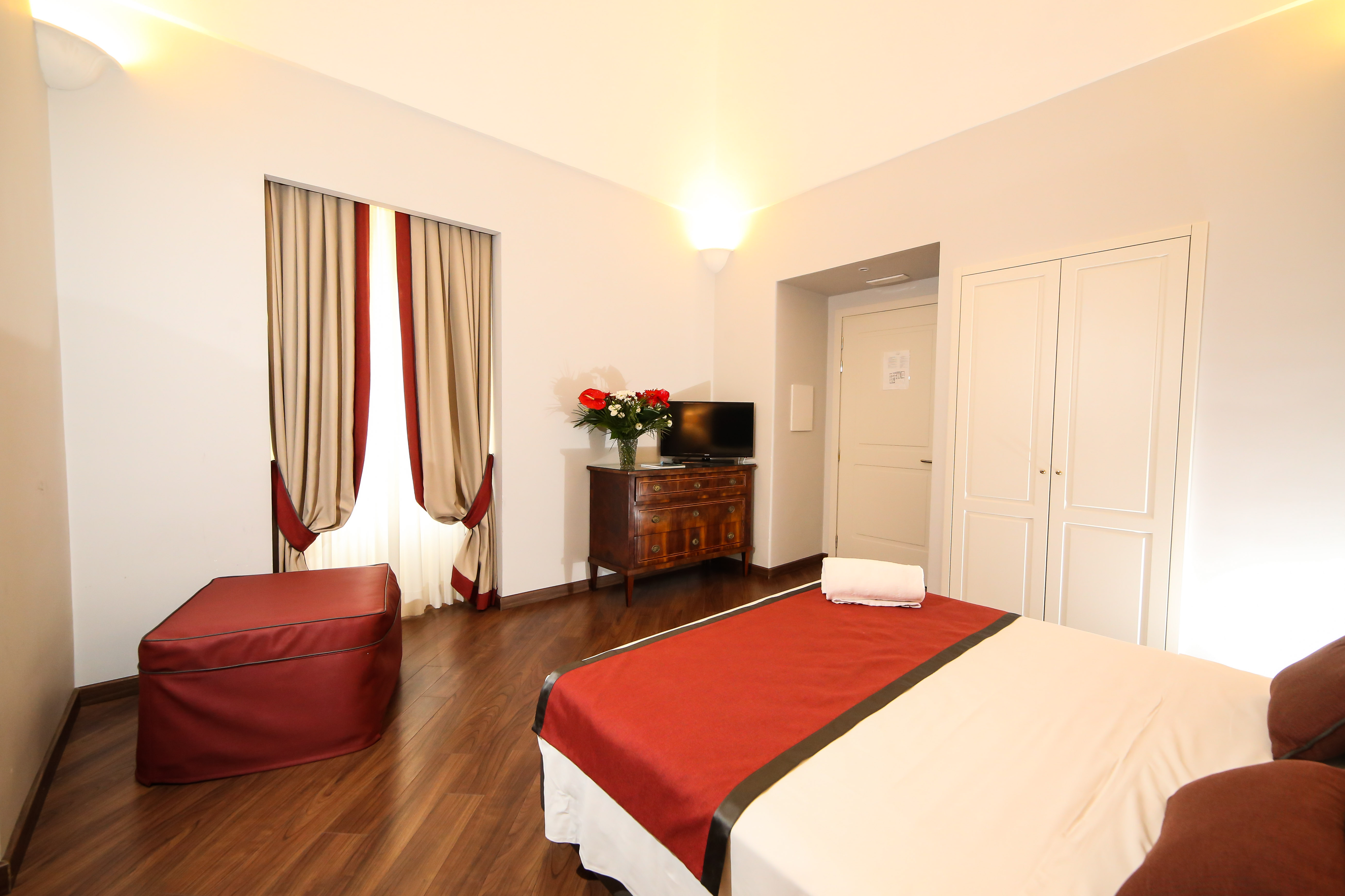 هتل Decumani Hotel De Charme ناپل