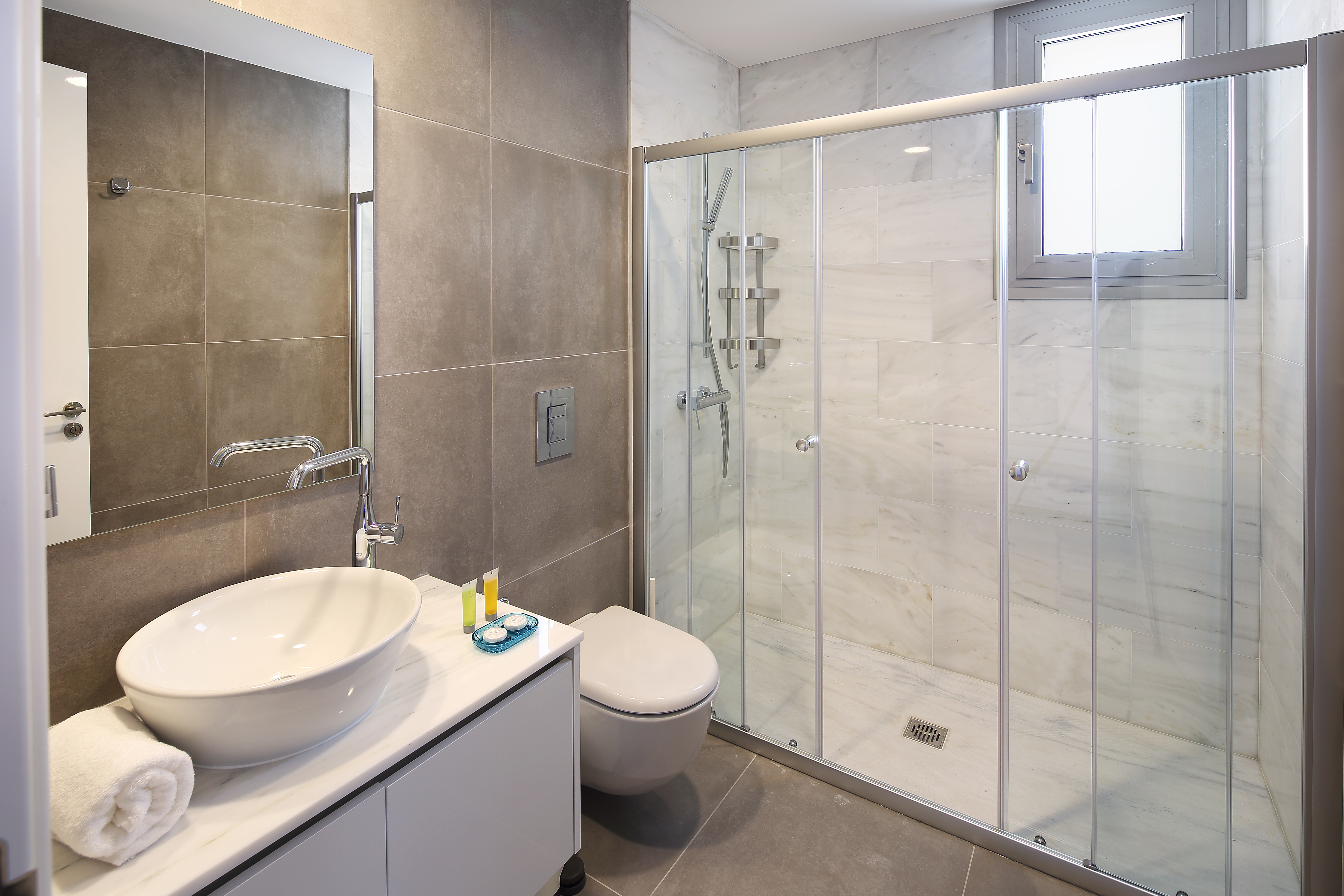 هتل Elysia Park Paphos