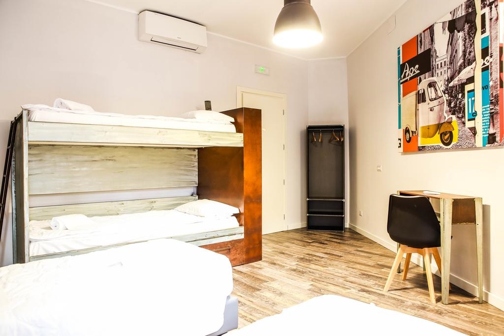 عکس های Hotel Hostel Trustever