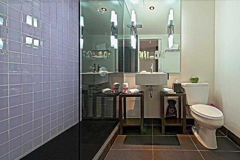 هتل Hotel 10 مونترال