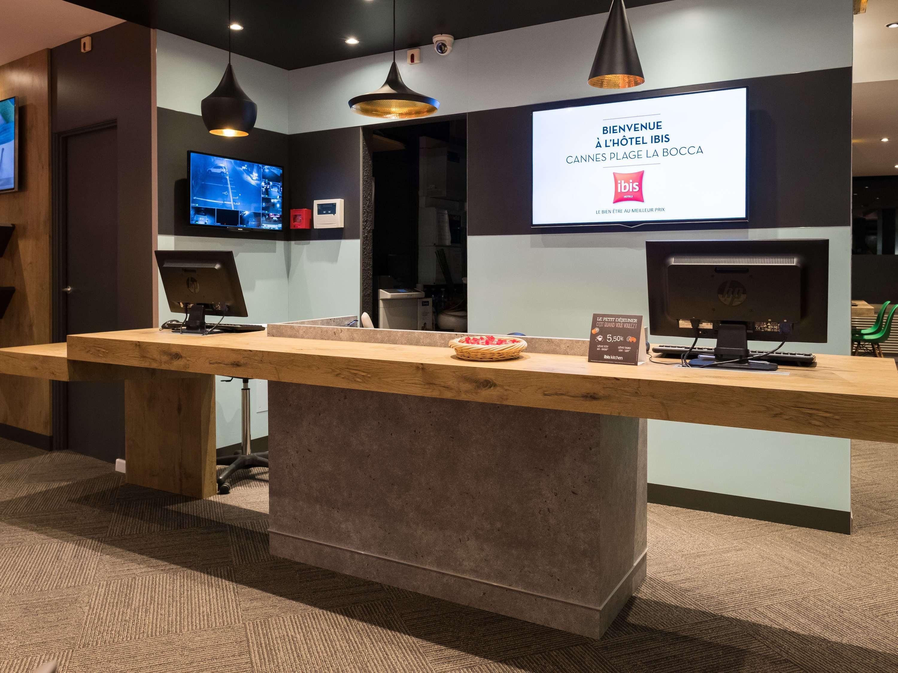 هتل Hôtel ibis Cannes Plage La Bocca کن