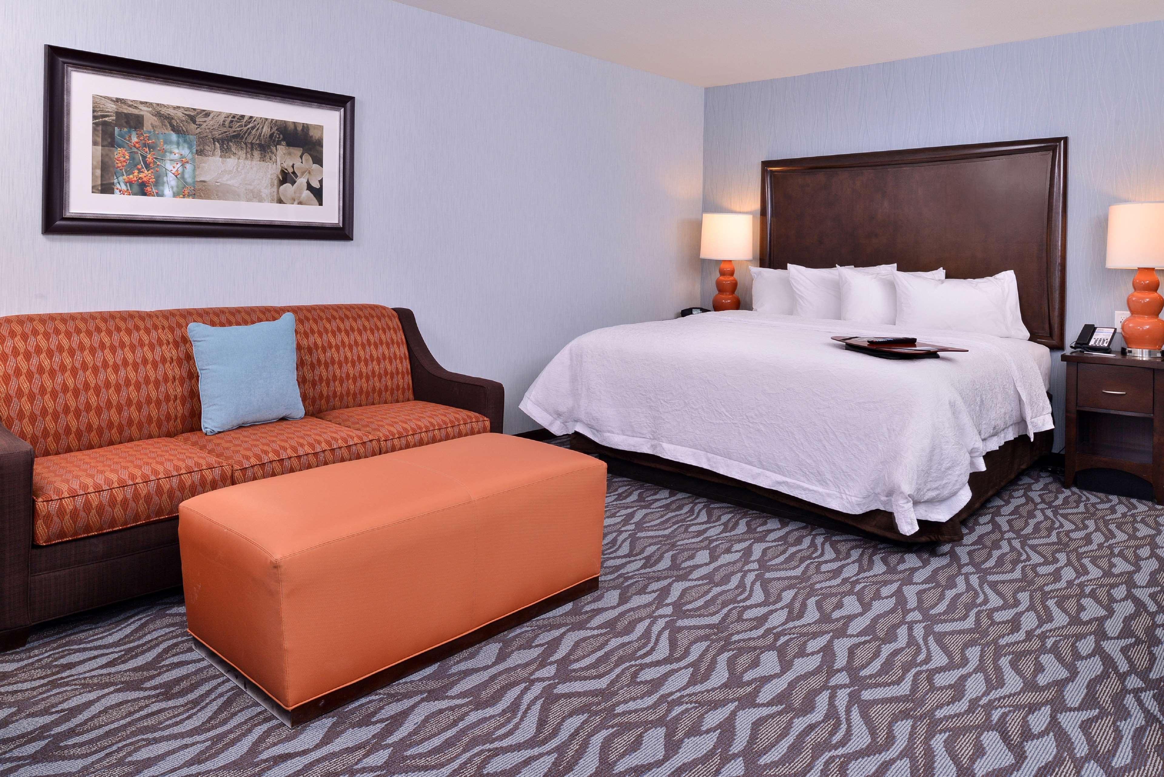 هتل Hampton Inn Potsdam Potsdam