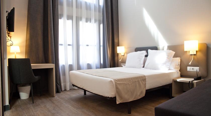 هتل May Ramblas Hotel بارسلونا