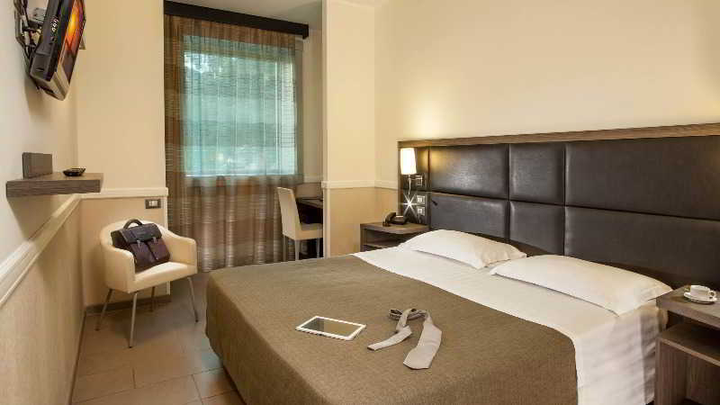 هتل Hotel Artis رم