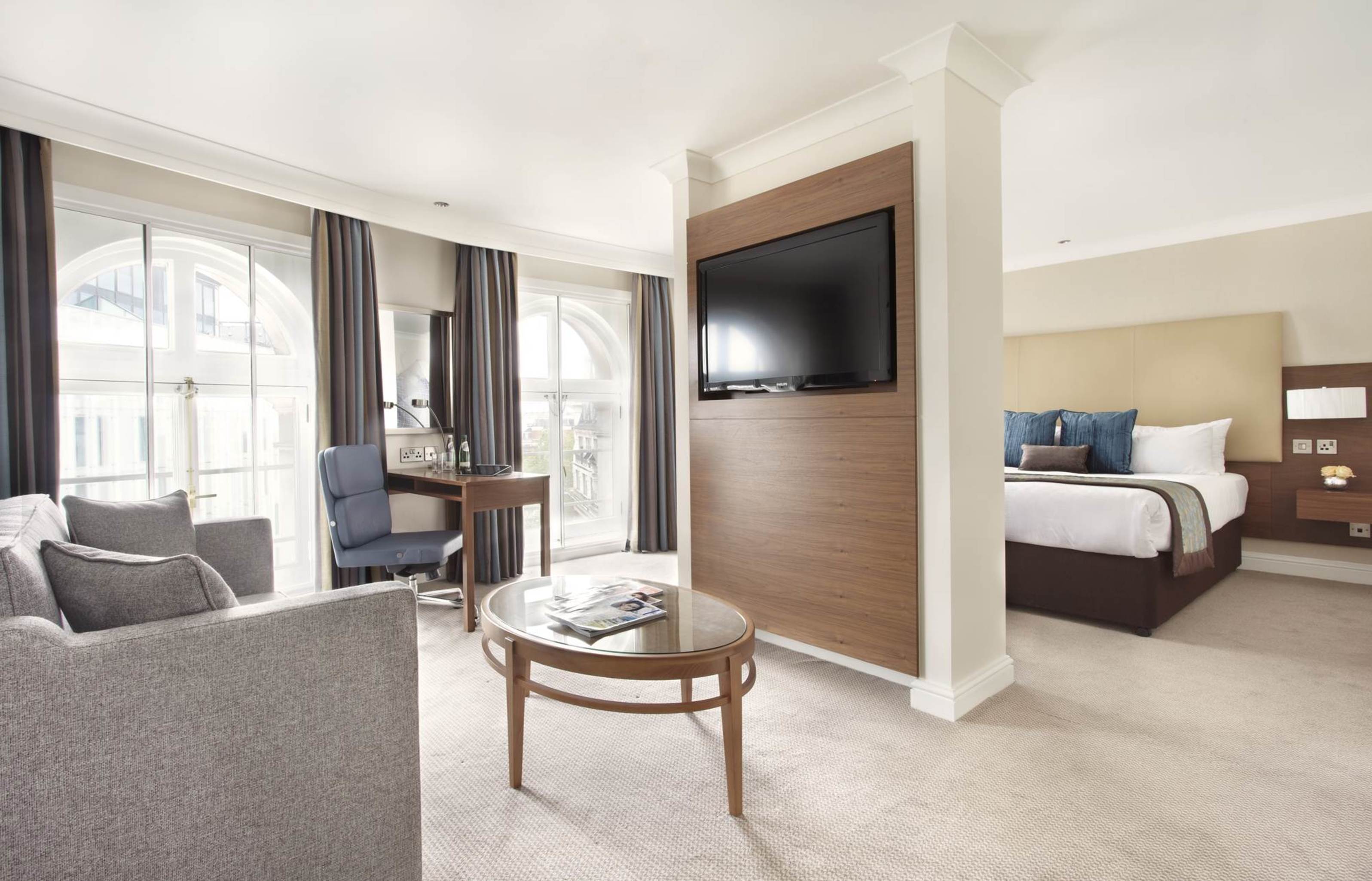 هتل Thistle Piccadilly لندن
