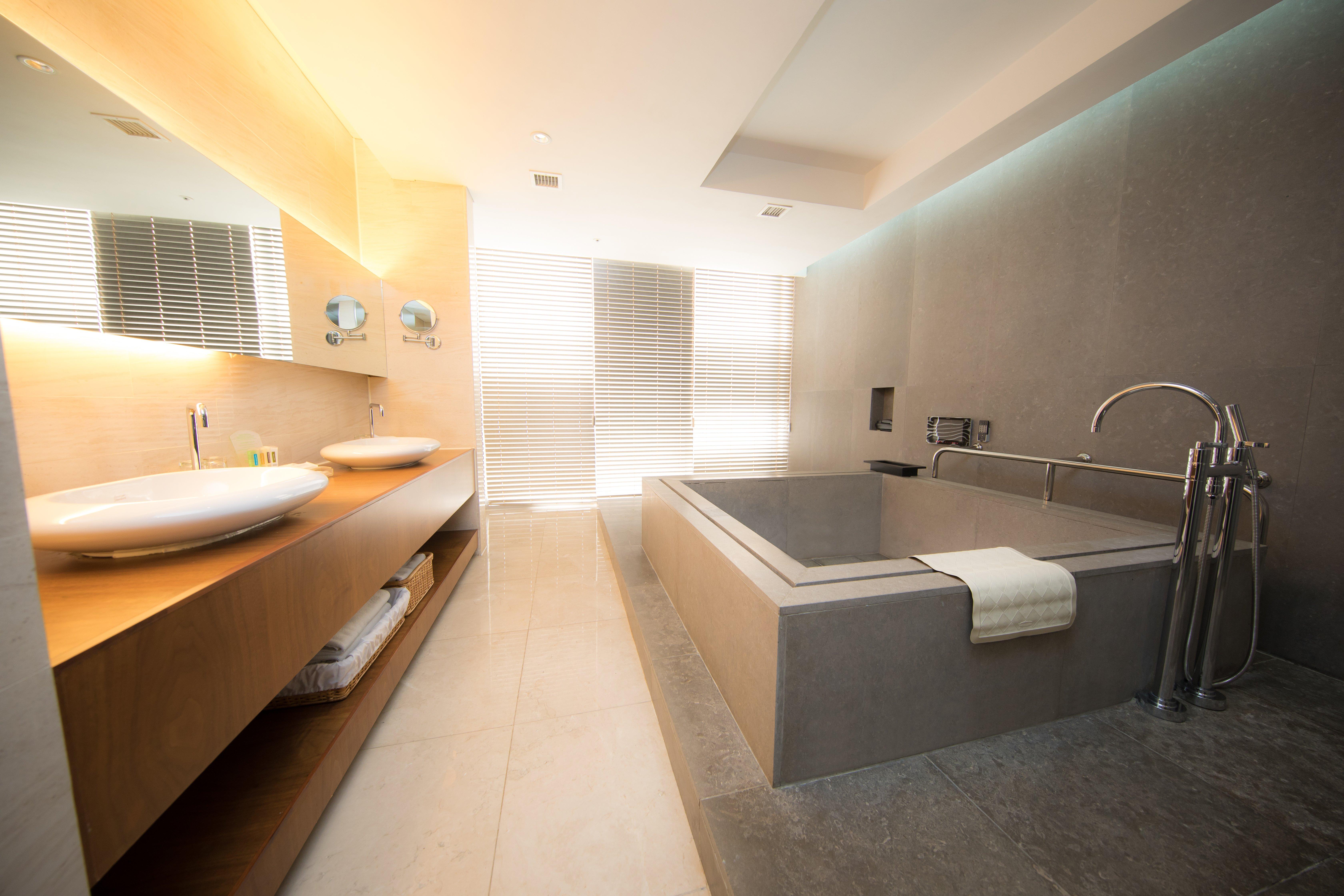 هتل Holiday Inn Gwangju Gwangju