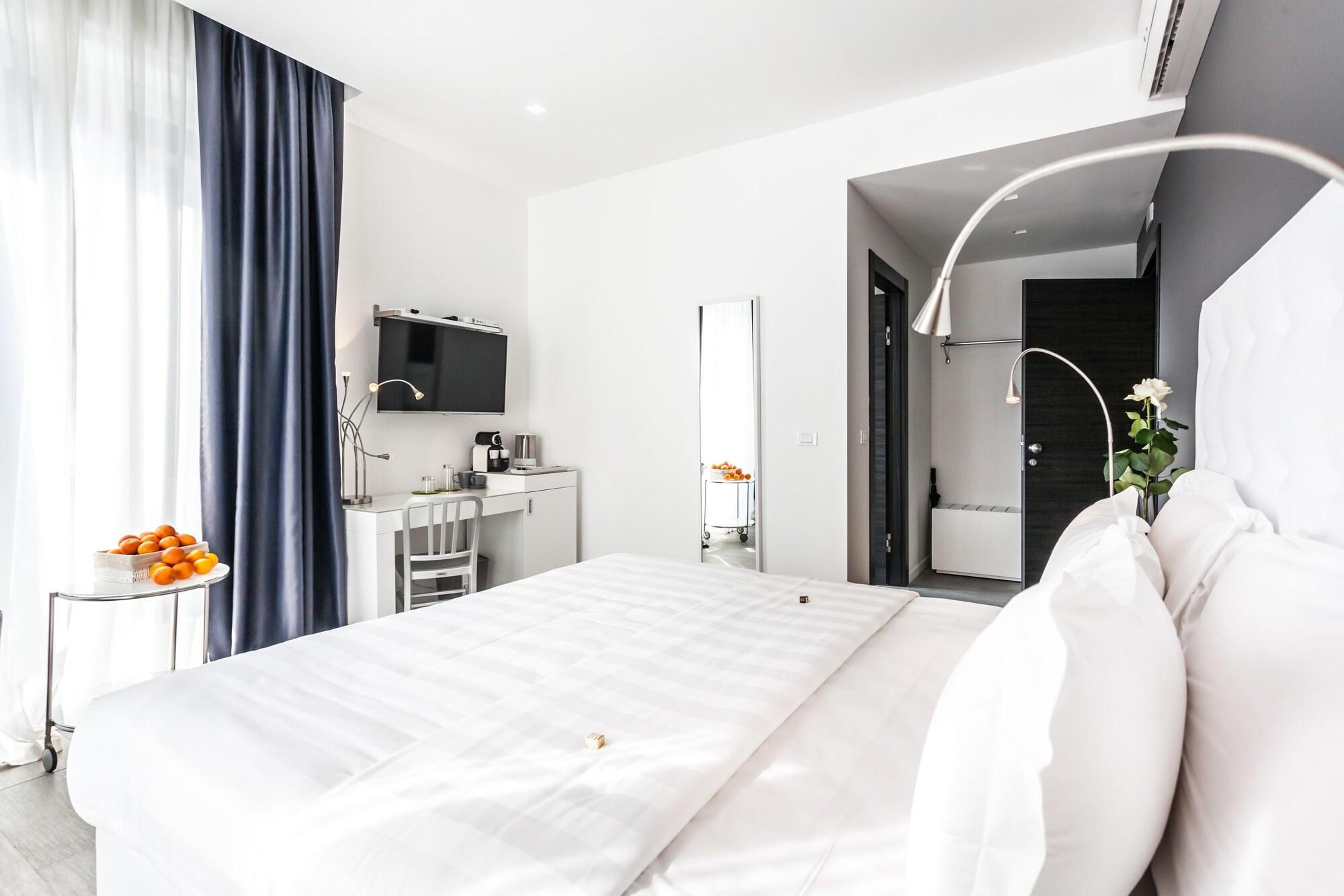 هتل M2M Made To Measure میلان