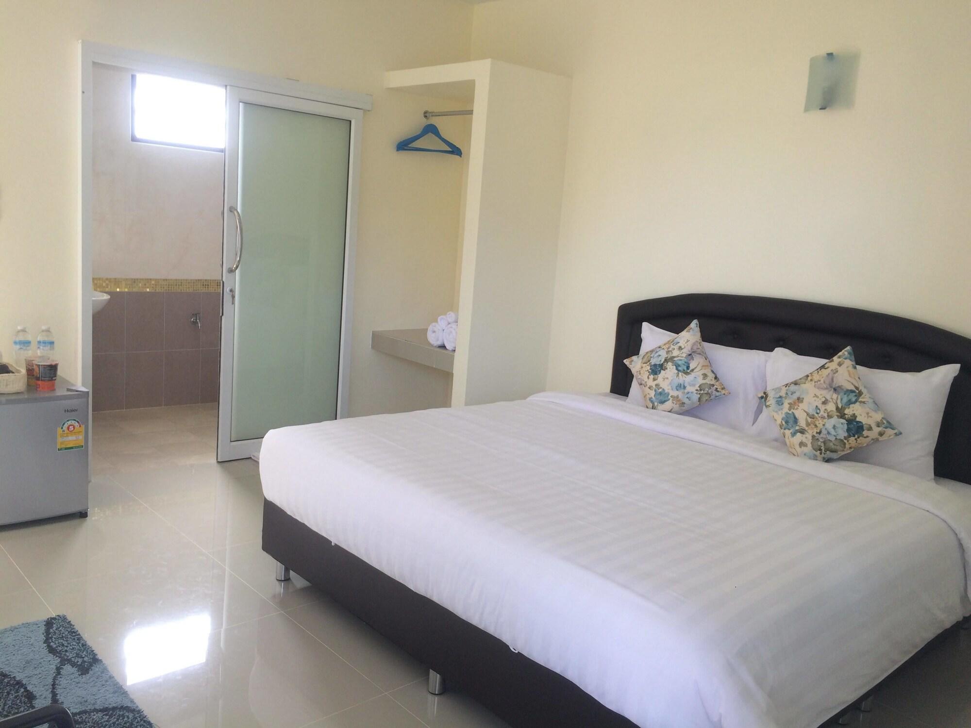 هتل Baan Kalaya Garden Thep Kasattri