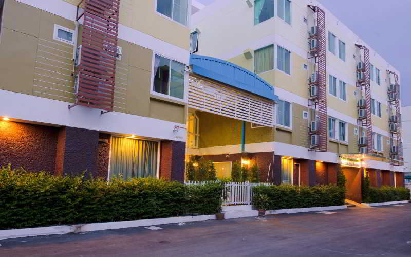 هتل Kriss Residence بانگکوک