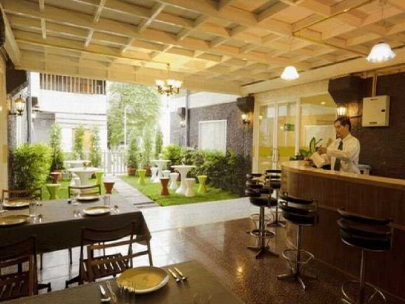 هتل Kriss Residence بانگکوک